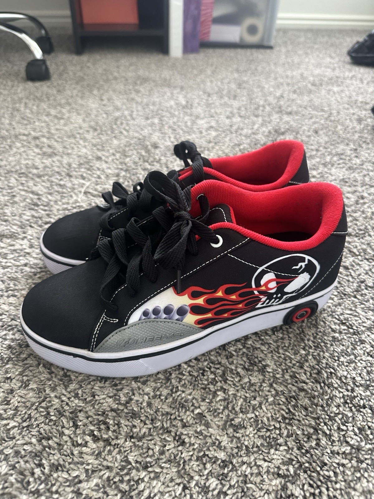 Heelys Hot Wheels Wheels Sneaker Low Top Lace-Up Flame Black/Red/White US 8