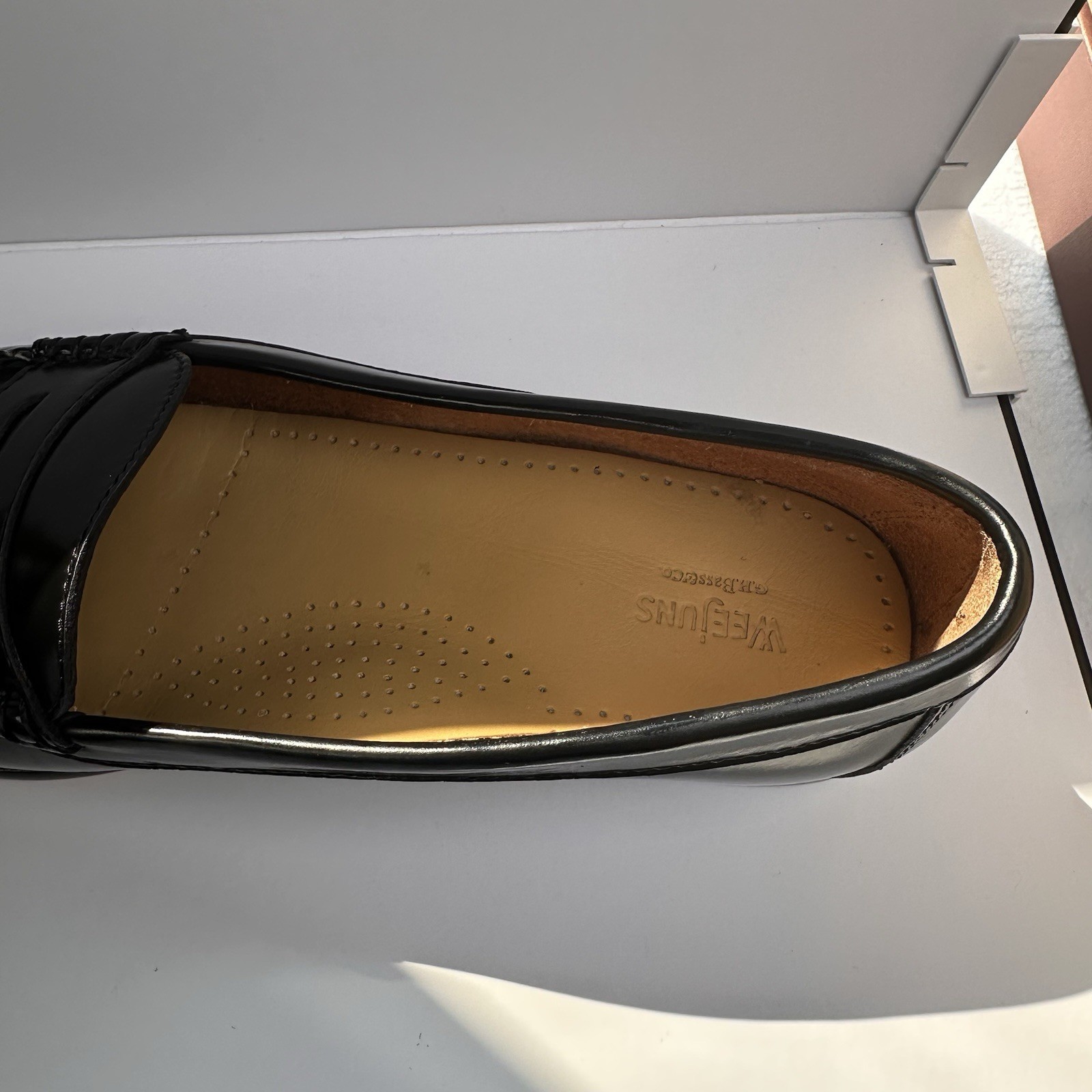GH Bass Weejuns Penny Loafers Black Leather Shoes Womens Size 8.5 W 4005-001 NIB