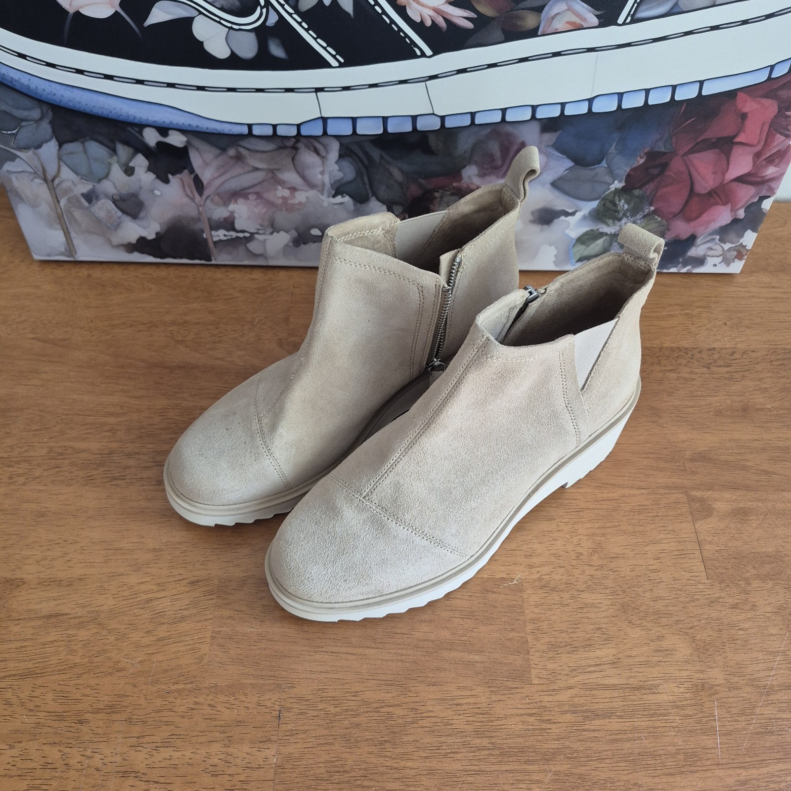 Toms Boots Womens 10 Wide Maude Suede Leather Zippered Wedge Boot Beige