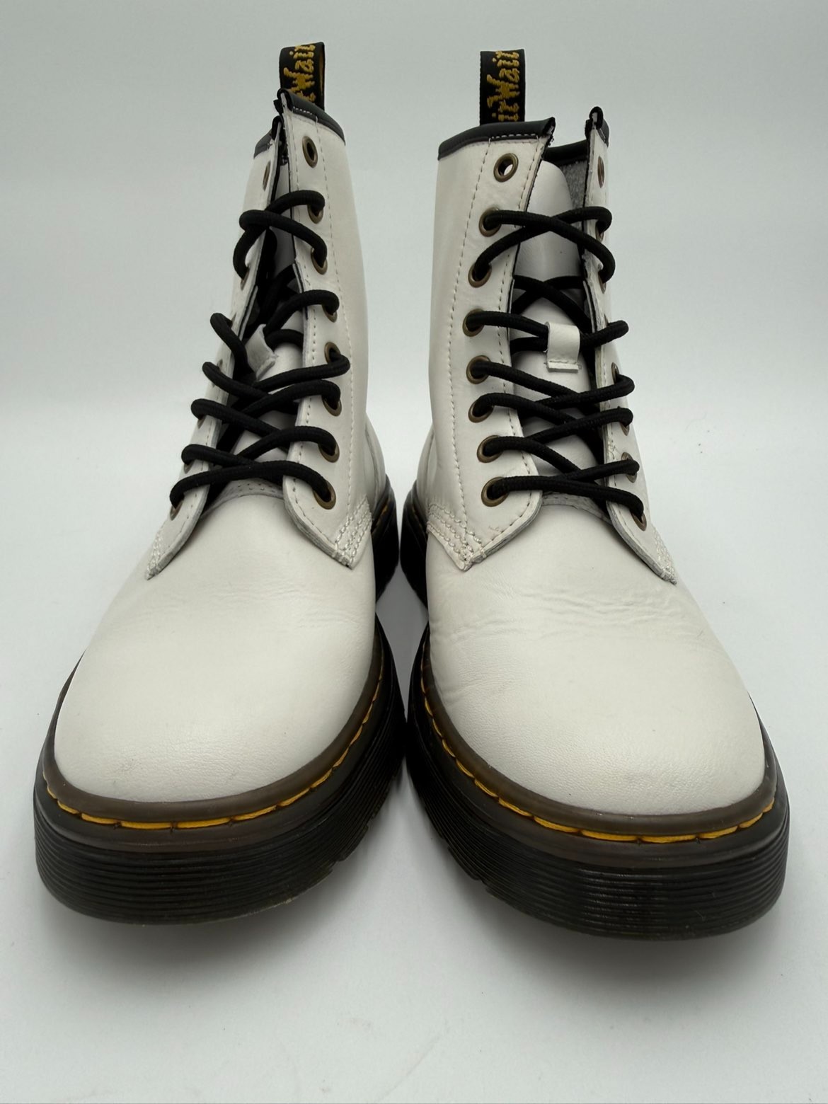 Dr Martens women’s boots sz 7 Zavala white leather lace up combat EU38