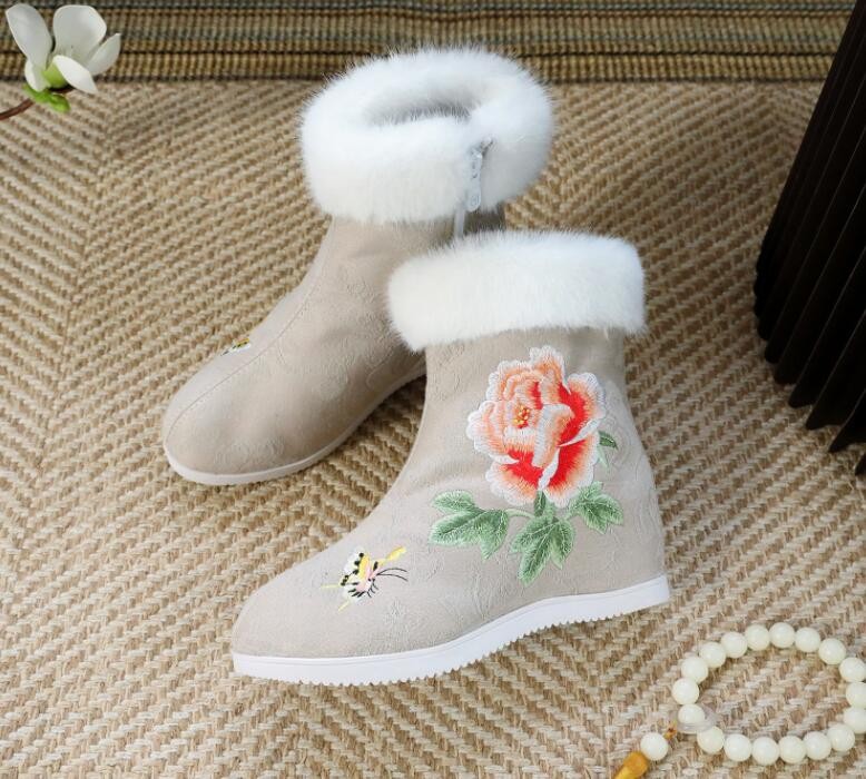 Fall/ Winter Women Chinese Folk Fleece Boots Embroidered Flower Flat Shoes Warm