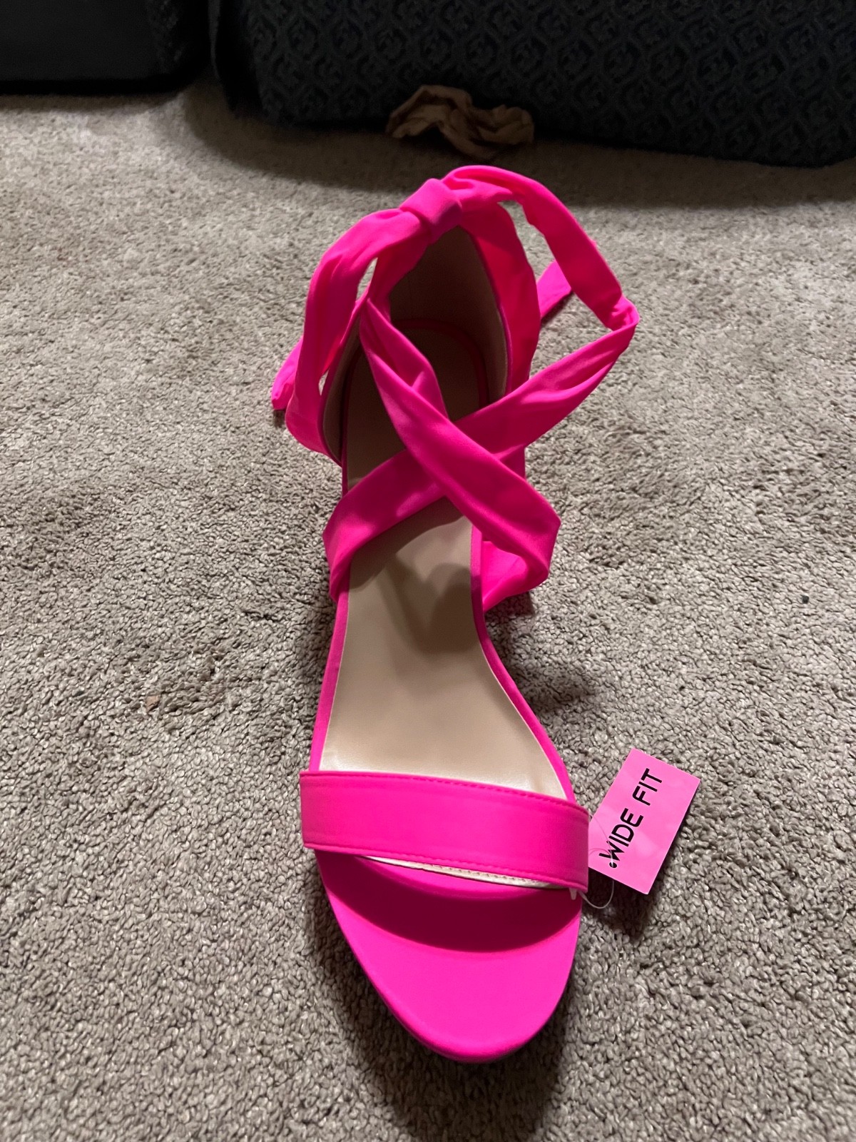 Fashion Nova Hot Pink Women’s Sandals sz 11