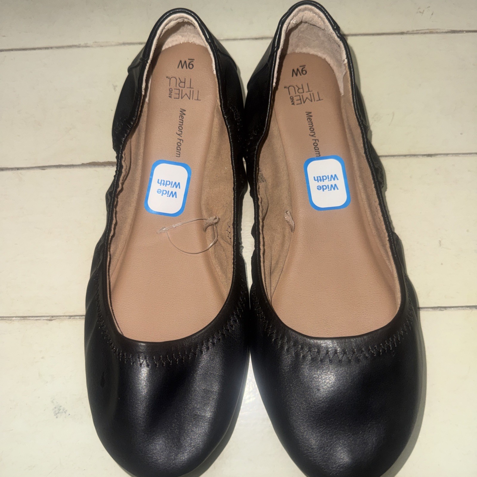 Time and Tru Black Scrunch Ballet Flats – Wide Width with Memory Foam Size 9W