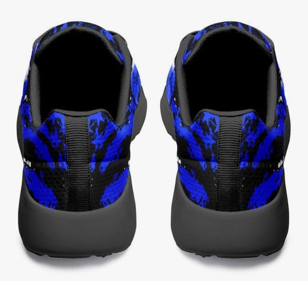 Mens 4 Or Womens 6 Black Athletic Sneakers with Blue Skull Accent