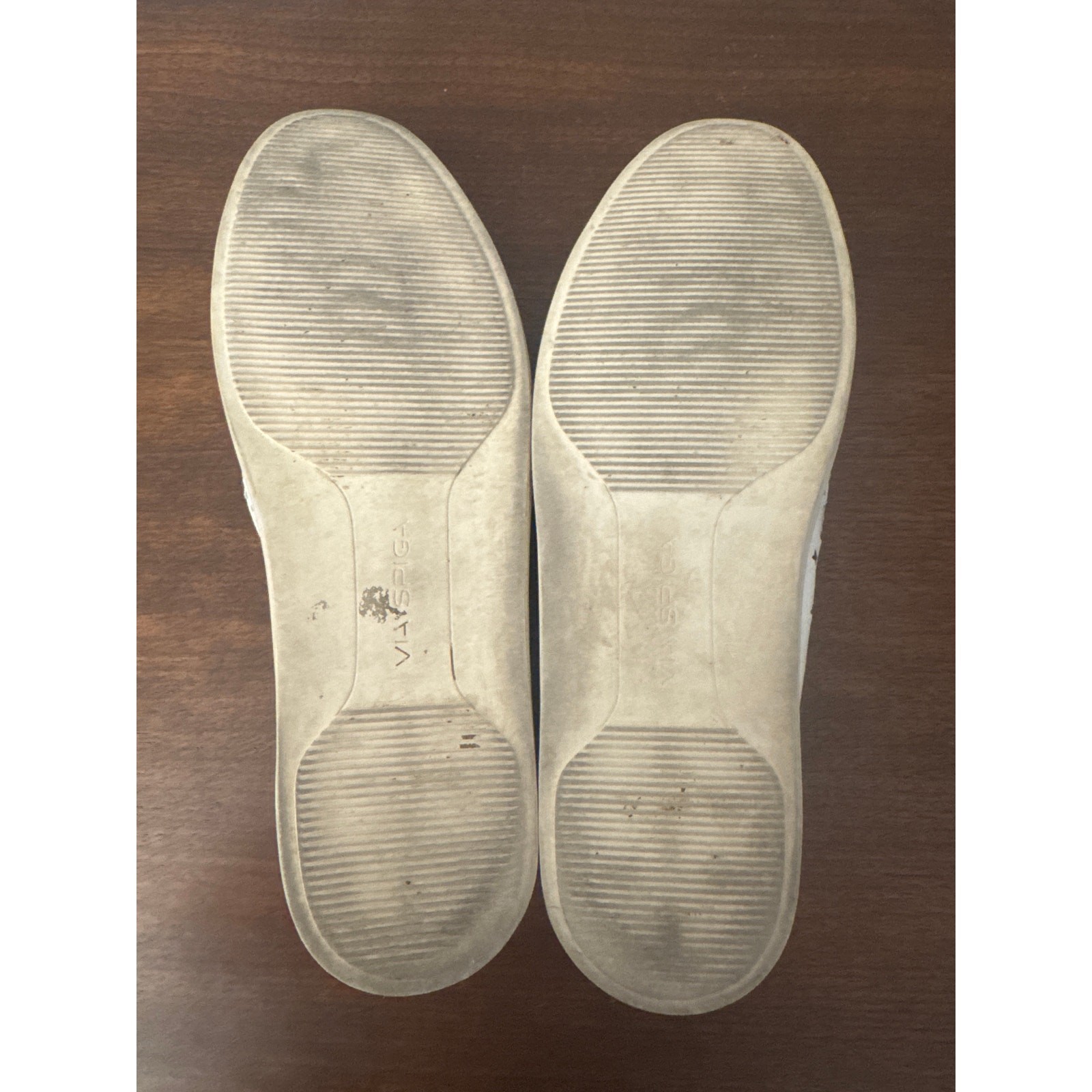 Via Spiga Women’s Gingi White Leather Cut Out Slip On Sneakers Size 11