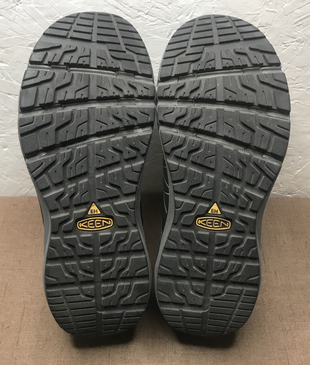 *See Description Keen Vista Energy Shift Women’s Carbon Toe Work Shoes Gray 9M