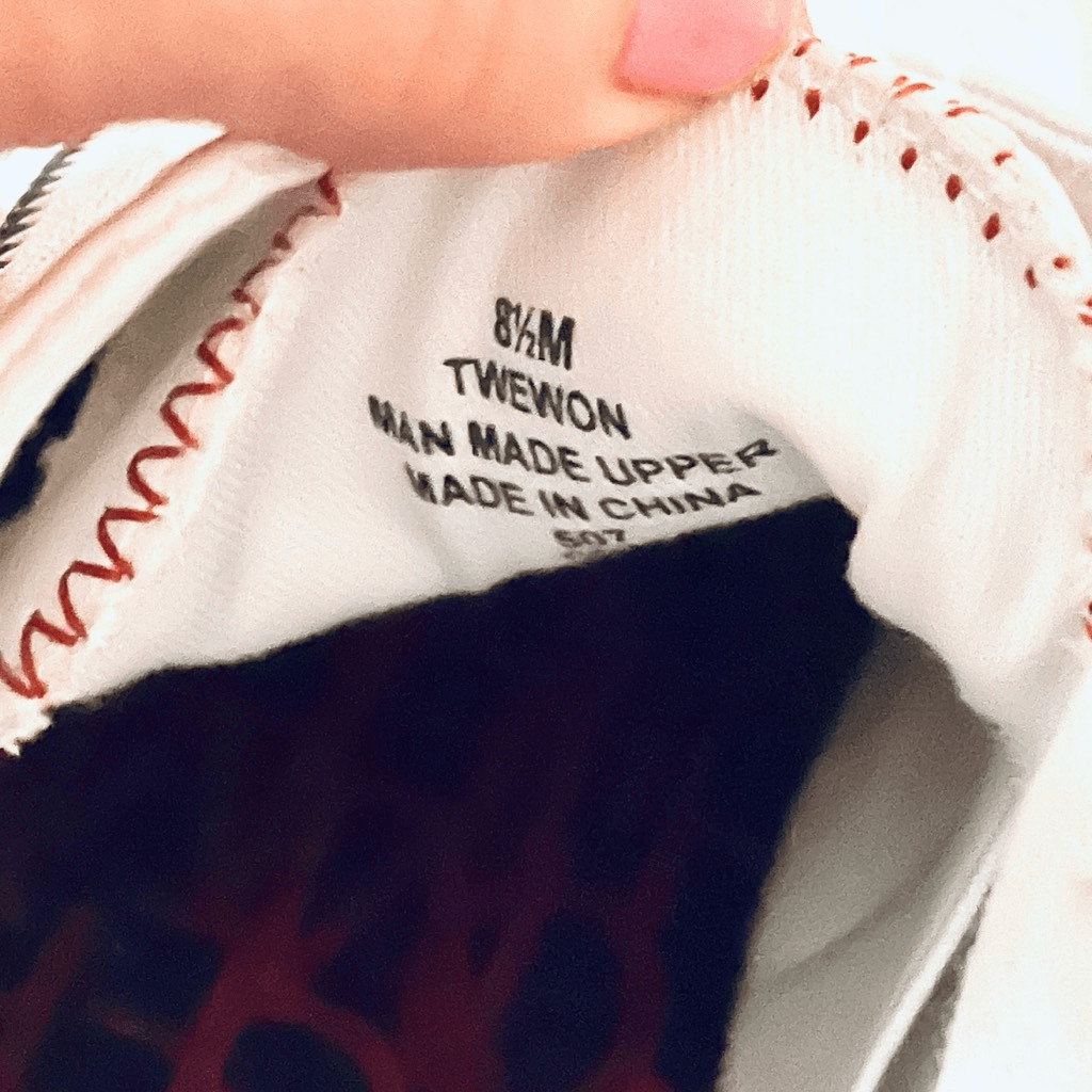 NWT Tommy Hilfiger Ewon Slip-On 8.5 White Red Blue Laceless Pu Leather Sneakers