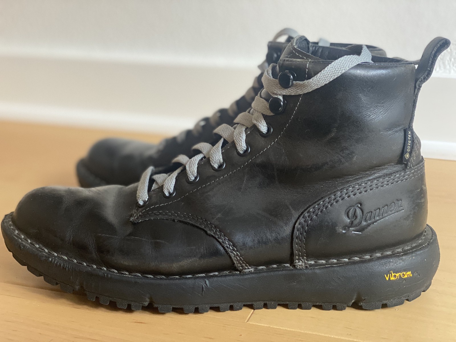 Danner Logger 917 GTX Charcoal Grey Leather Waterproof Hiking Boots Women’s 8