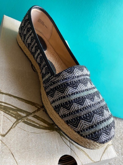 b.o.c. Frank native print slip on