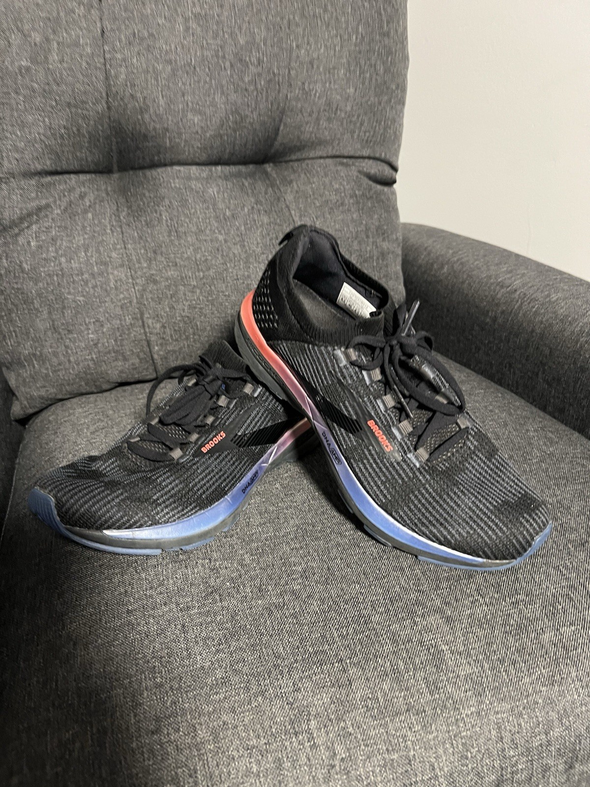 Brooks Ricochet 2 ladies Lace-Up Mesh Low Top Sneakers Black/Blue/Red