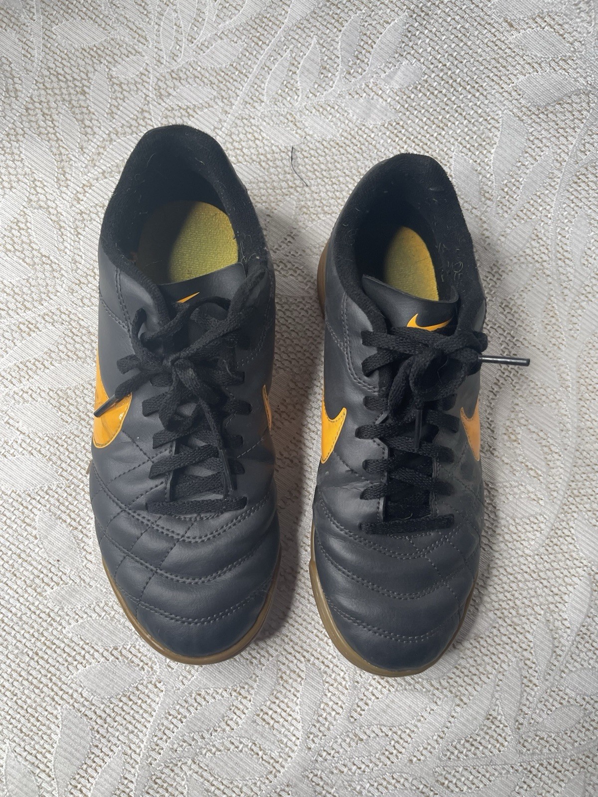 Nike kids Tiempo Size 5.5 Youth Shoes Indoor Soccer Sneaker Black Orange