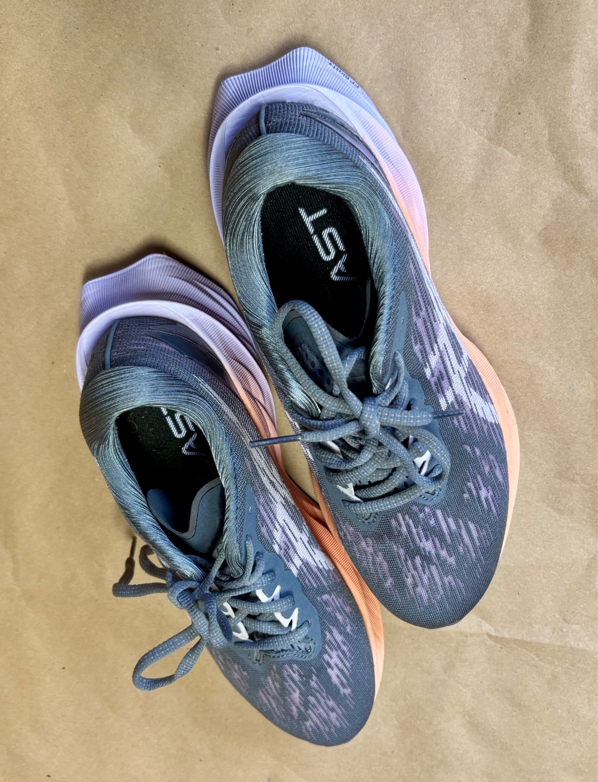 women asics 8.5 novablast 3 FF Blast+