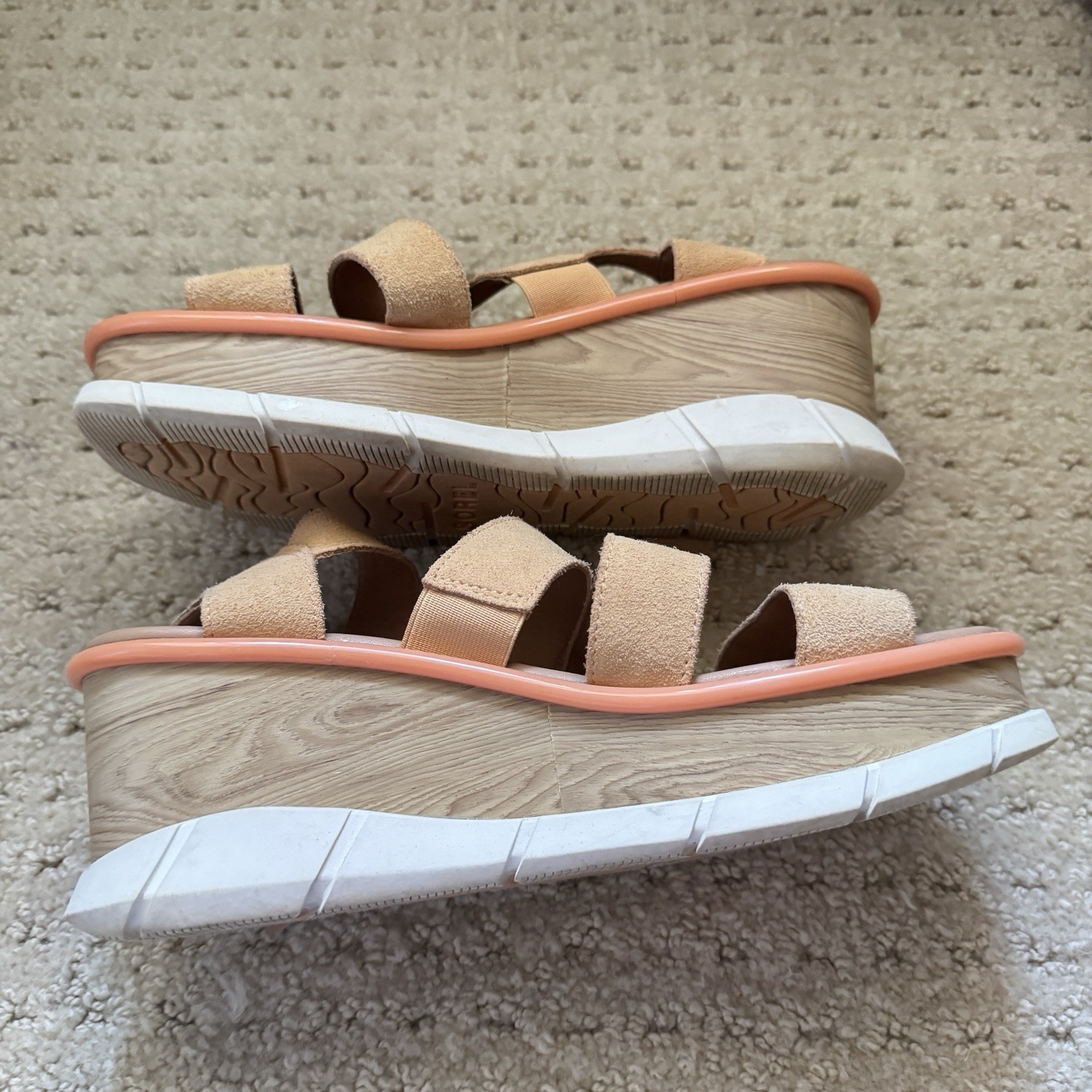 SOREL Size 9 JOANIE III – Beige Strappy Platform Sandals