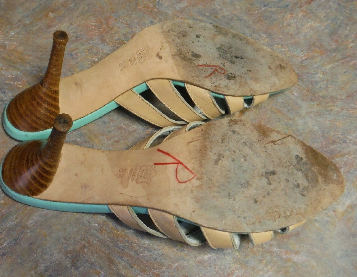 MICHELLE K WOMENS SHOES SANDALS BEIGE/SAND LEATHER SLIDES HEELS SIZE 8.5 M