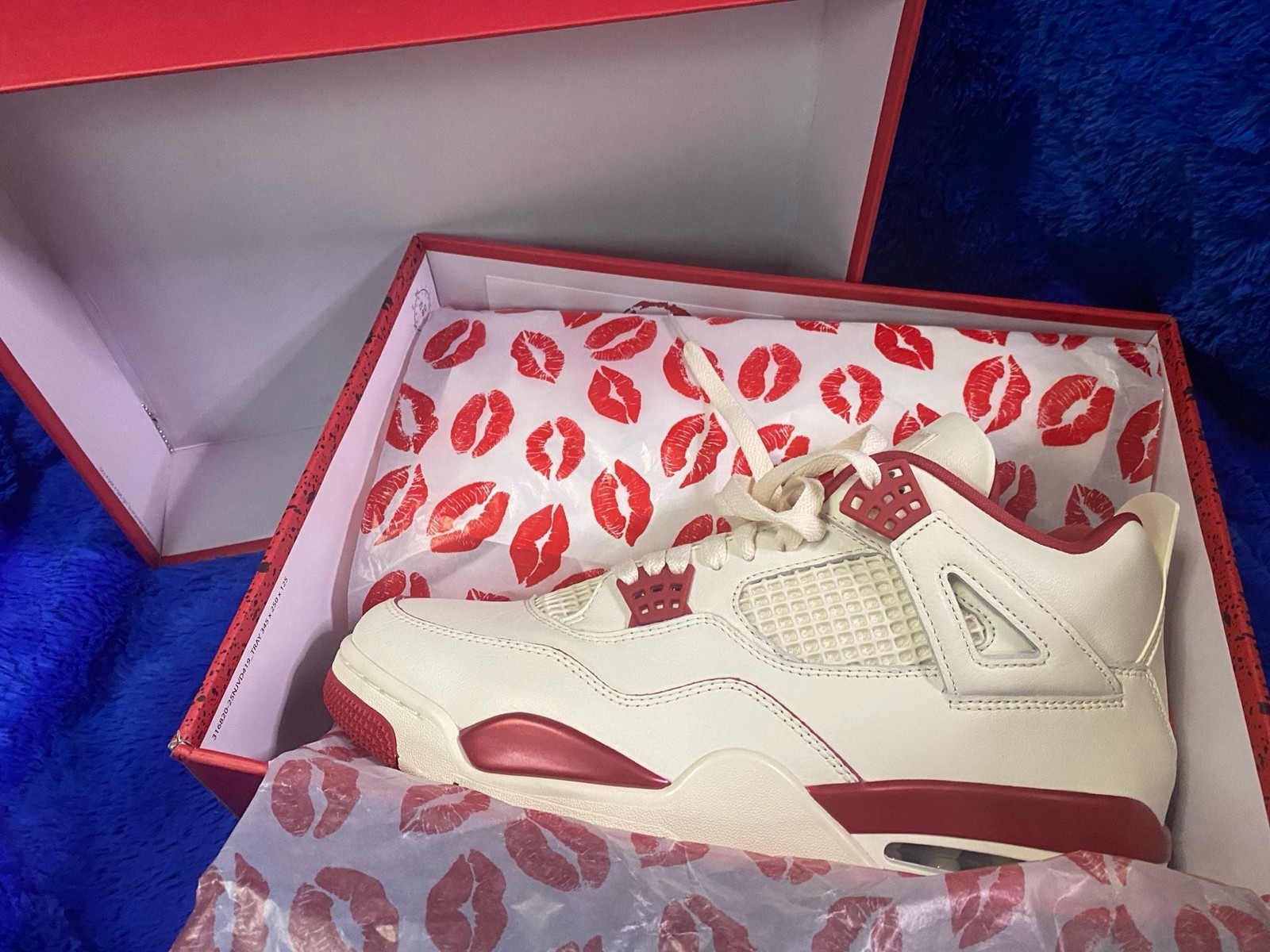 Women’s Air Jordan 4 Retro ‘Valentine’s Day’ Pale Ivory/Tough Red