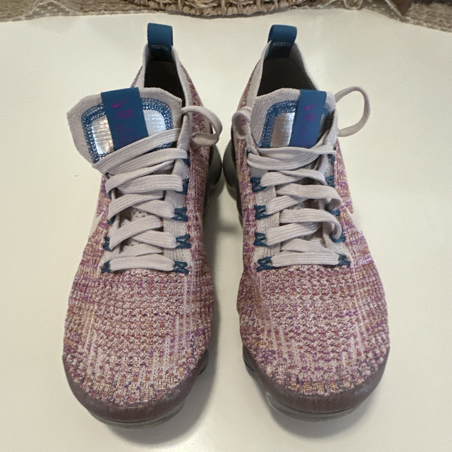 NIKE Low Top WMNS Athletic Sneakers