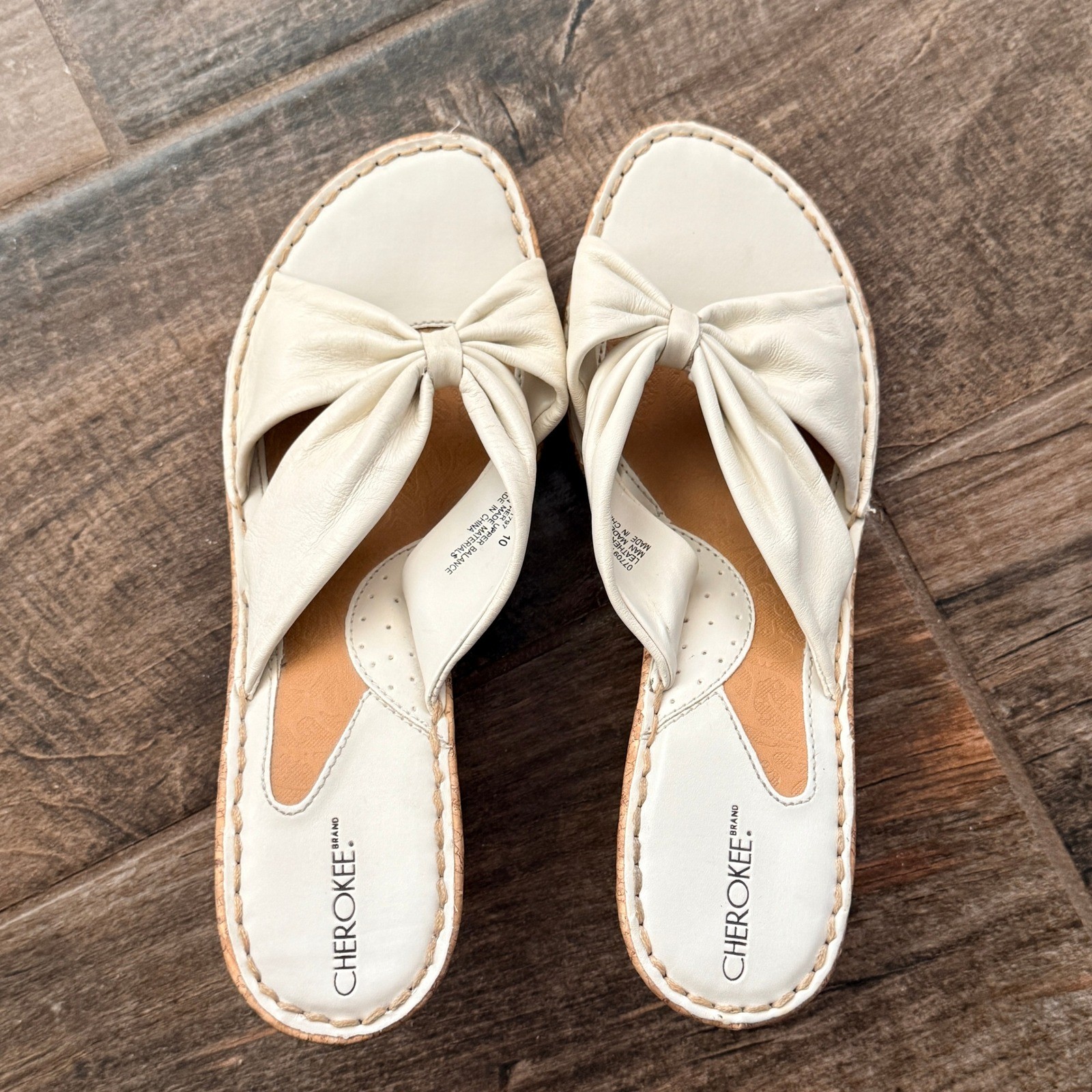 Cherokee Womens Vintage Leather Knotted Bow Cork Wedge Sandals,Cream, 10