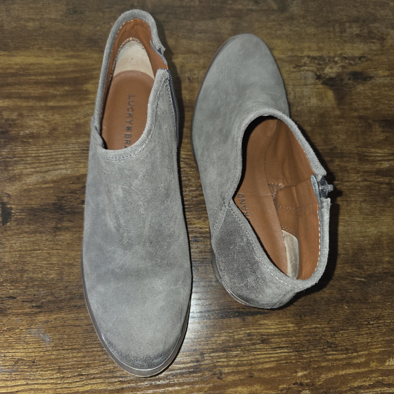 Lucky Brand Low Ankle Metal Detail Grey Western Suede Bootie US 8M 38 Women’s
