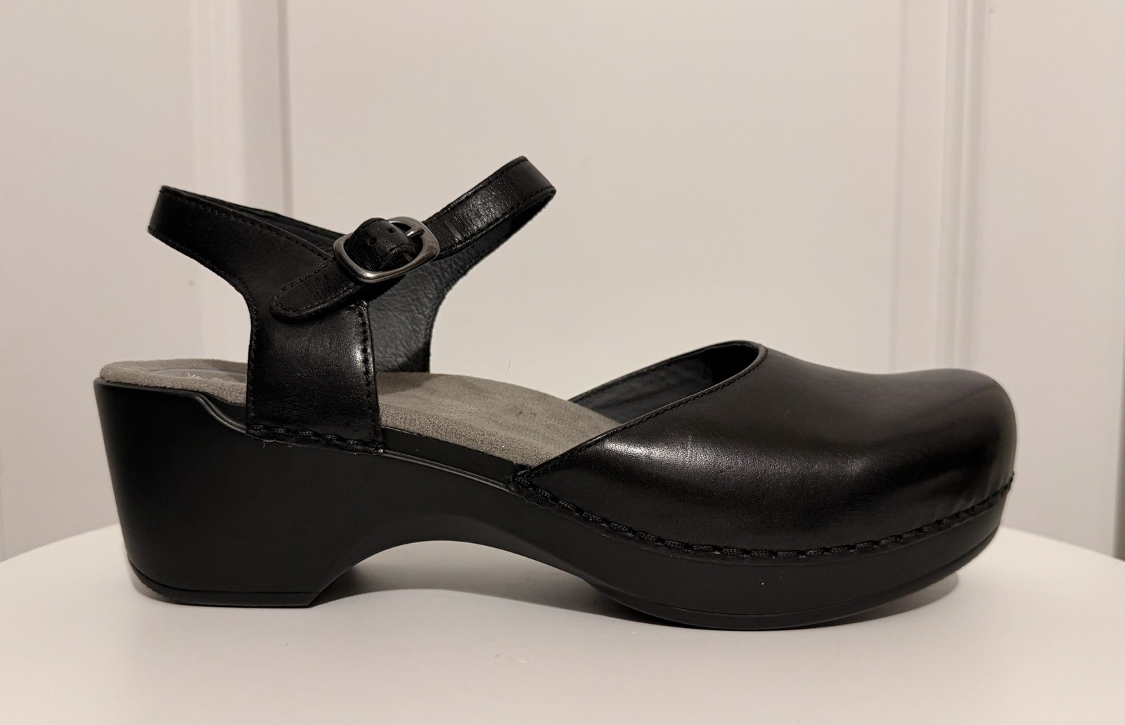 Dansko Black Sam Soft Full Grain Leather Mary Jane’s, Size 42EU / 11.5-12US