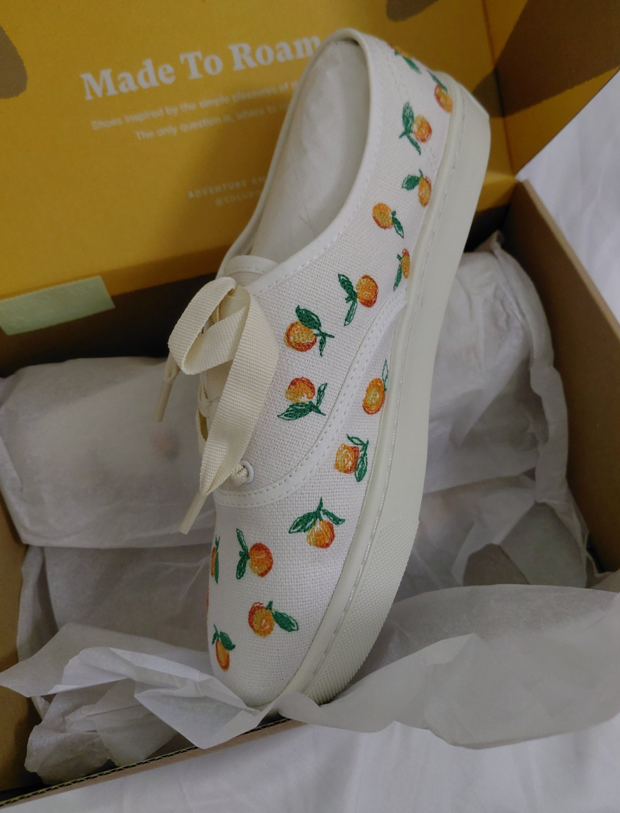 NEW Soludos Lace-Up Embroidered Sneakers Womens Size 7.5 White Floral Ibiza RARE