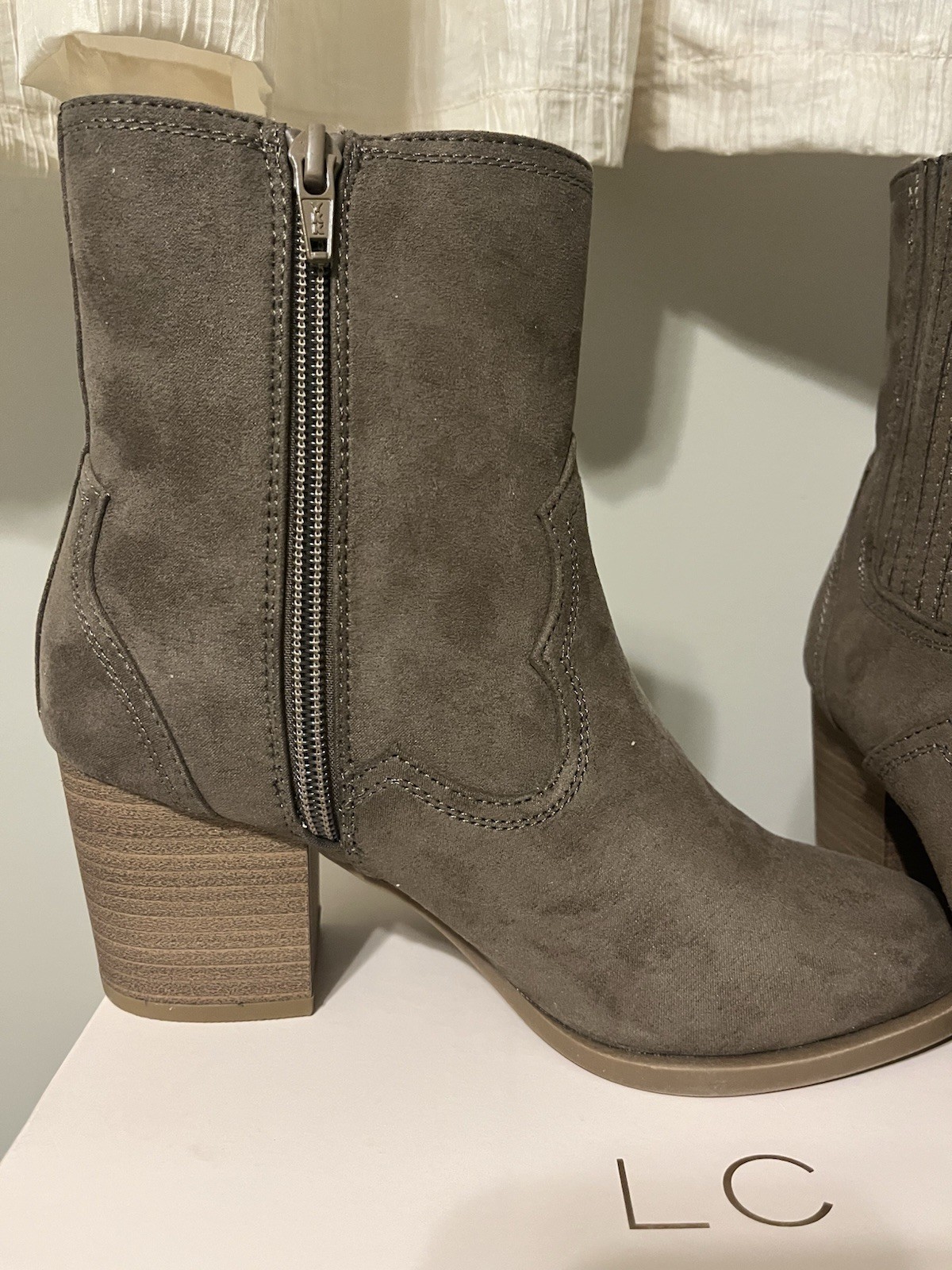 LC Lauren Conrad Philliss Taupe Faux Suede Pointed Toe Zip Bootie Memory Foam 5