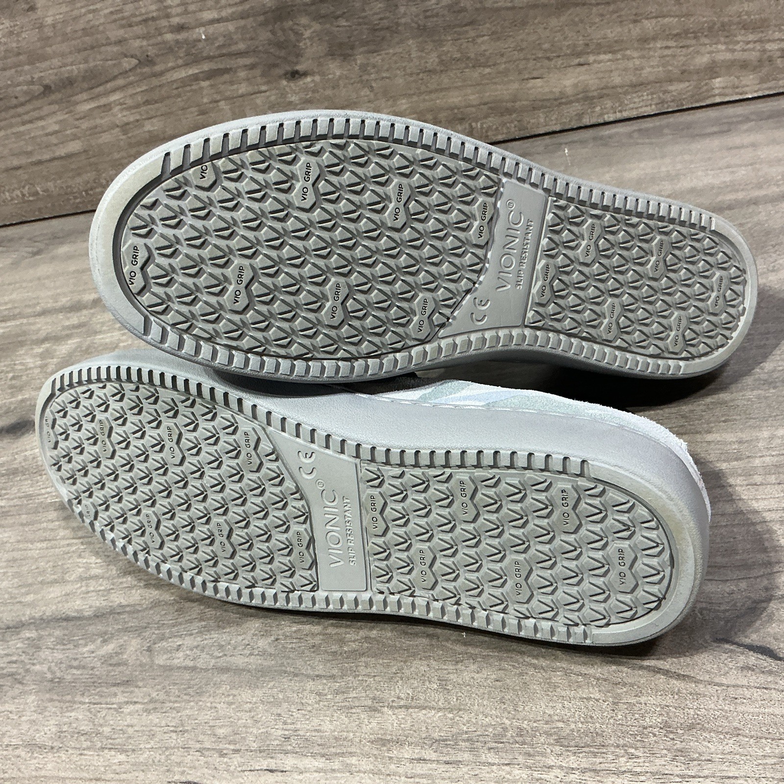 Vionic Honey Avery Camo Light Blue Slip On Sneakers Shoes Women’s Size 9