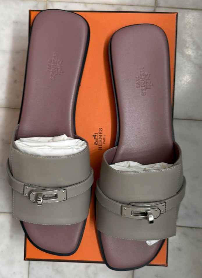 Hermes Giulia Sandal in Beige Galet – Size 41.5 – Brand New – Sold Out Worldwide