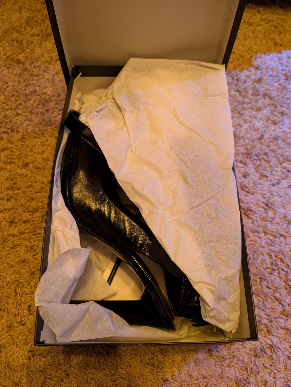 Via Spiga Black Leather Heels Sz 10 Shiny and Great Shape