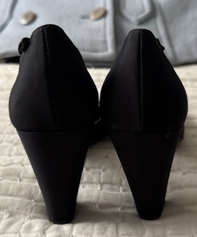Bally Switzerland Black Grosgrain T Strap Pumps Heels Sz 6