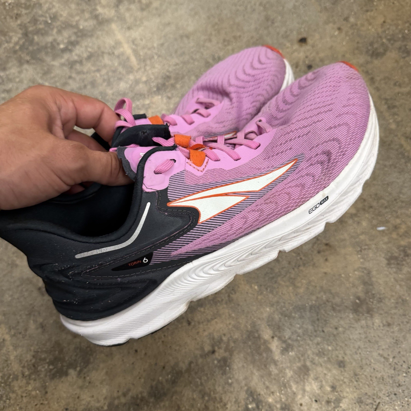 Altra Torin 6 Running Shoes Sneakers ALOA7R78663 Womens Size 9.5 *HOLE*