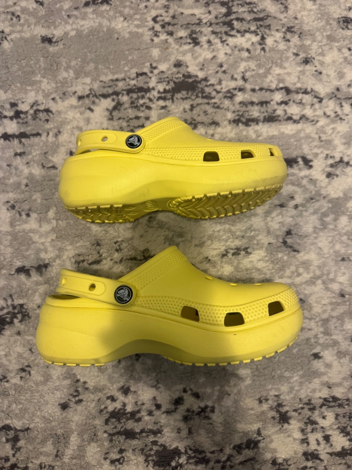 Crocs Classic Platform Clog Bright Yellow Women’s Size 6 Slip-On Shoes