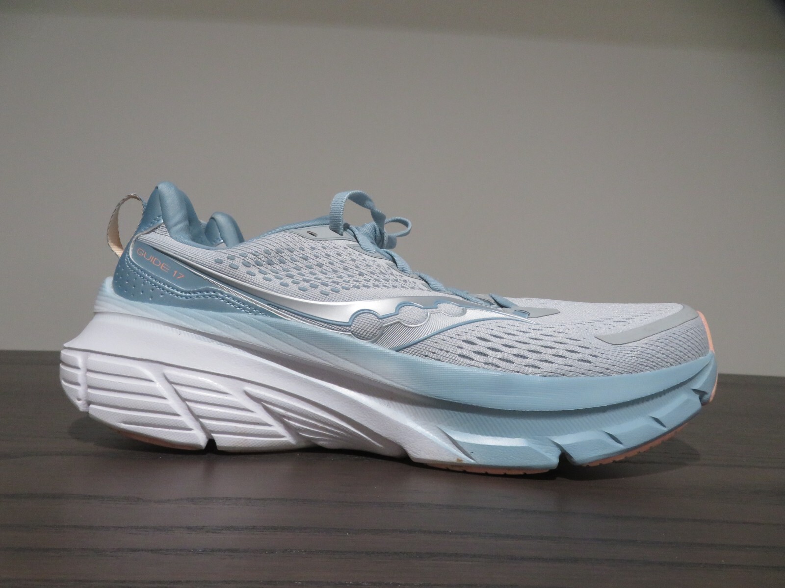Saucony Guide 17 Womens 11 Shoes Gray Running Sneaker S10936-244 Walking Road