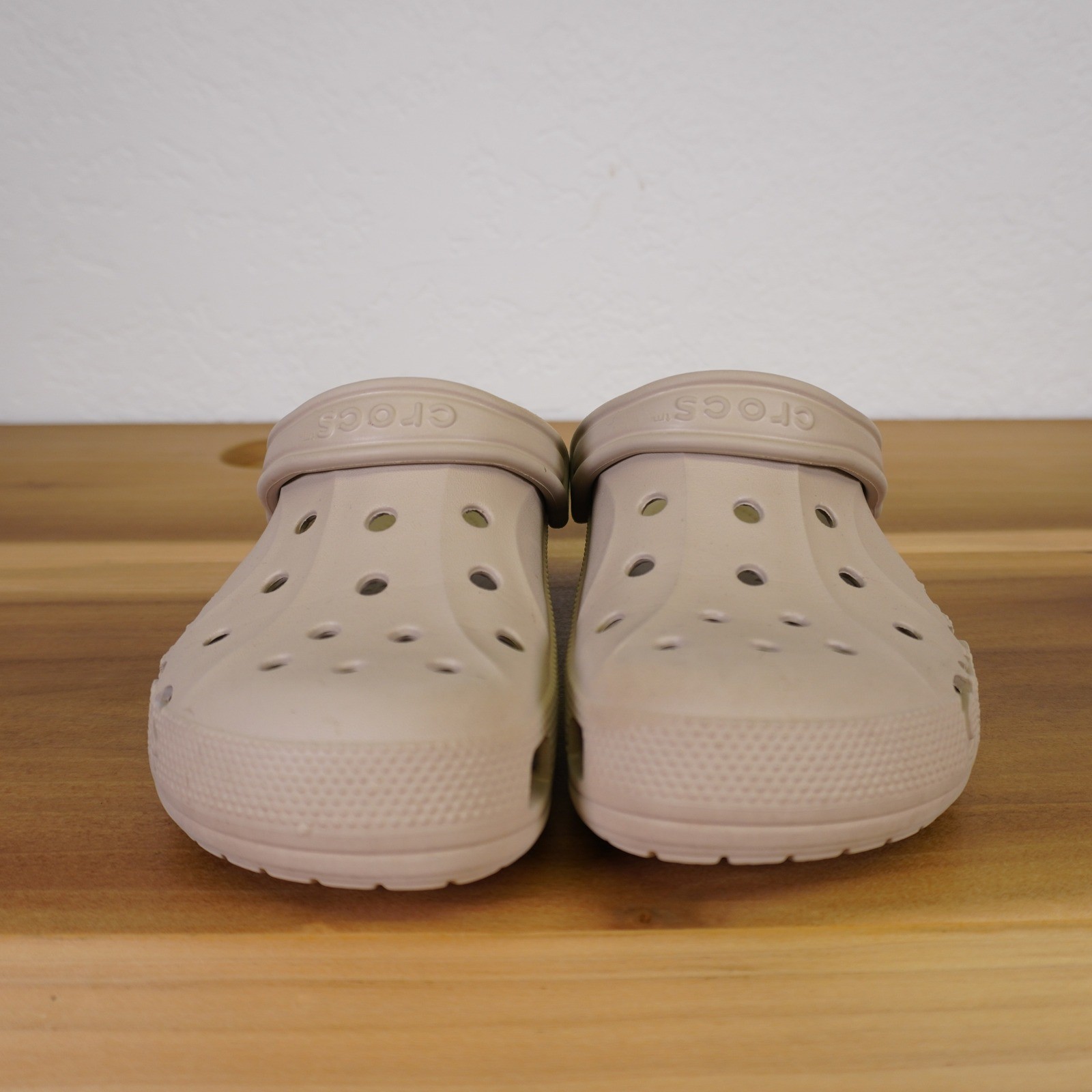 Crocs Baya Clog Unisex Men 7 Women 9 Tan Beige Slip On Comfort Sandals