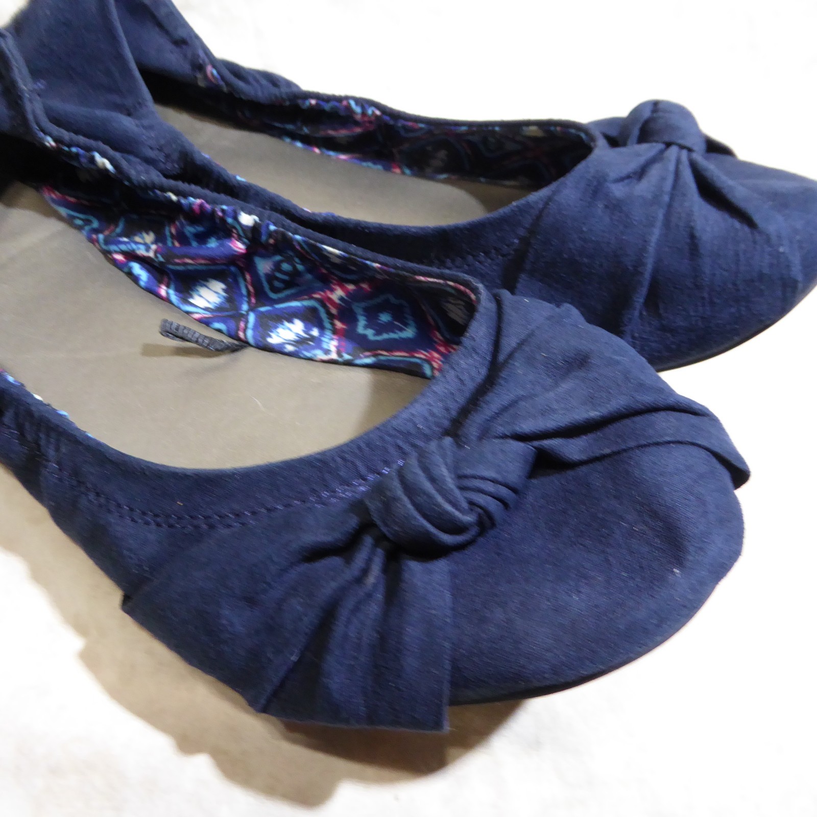 🩰 C est. 1946 Scrunch Ballet Flats 9 M Navy Blue Suede Textile; Knotted Straps