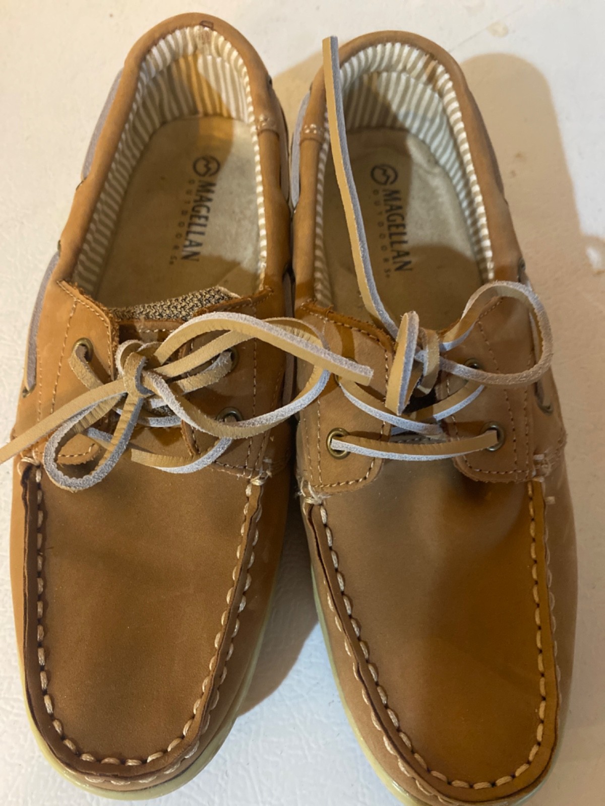 Magellan Outdoors Women’s Boat Shoes Brown Leather Casual Moc Toe Loafers Size 8