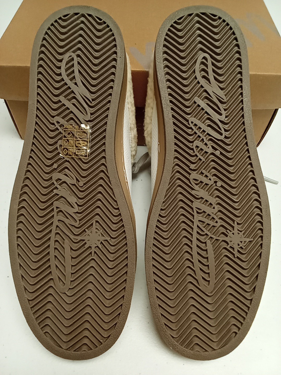 Miracle Miles Sabot Women’s Size 9 Slip-on Shoes