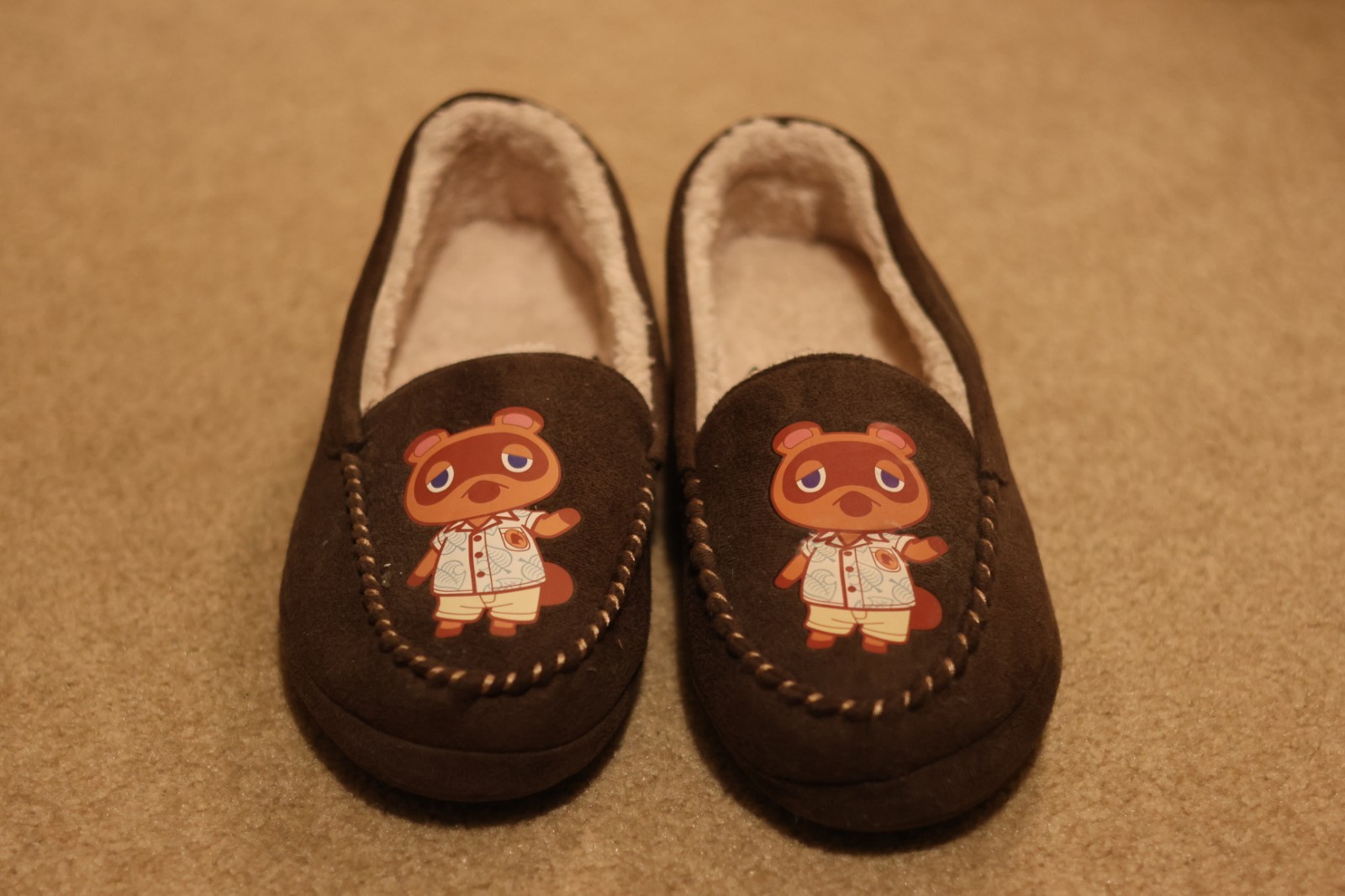 Large L XL Animal Crossing Tom Nook Brown Slippers – Only worn once or twice!