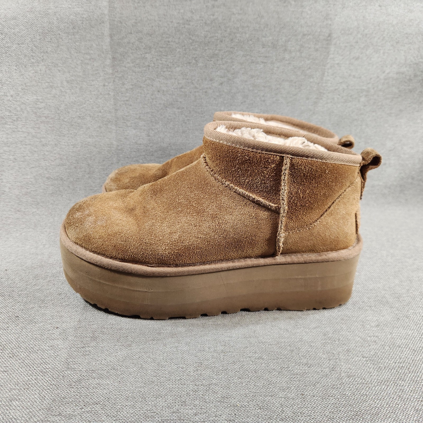 UGG Classic Ultra Mini Platform Womens Size 8 Chestnut Brown Suede Boots 1135092