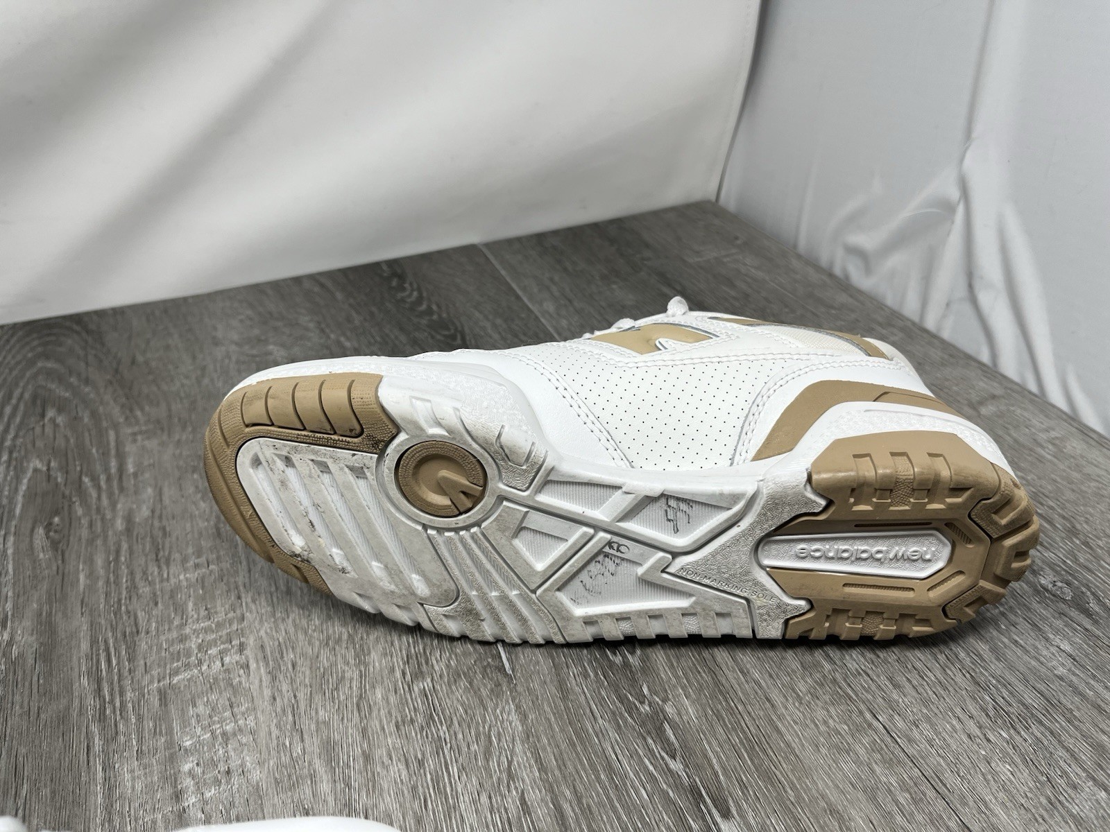New Balance Shoe 550 Unisex Women 8.5 Men 7 LifeStyle Casual Sneaker BBW550BT
