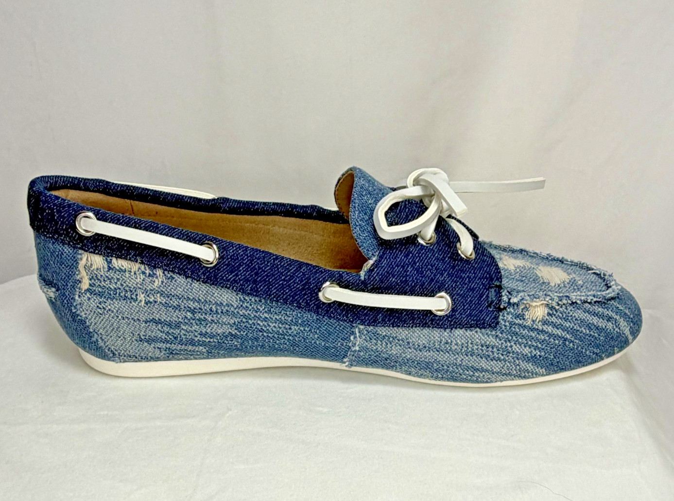 Woman’s Flats Nine West Yacht Loafer Medium Blue 420 Size 6.5M