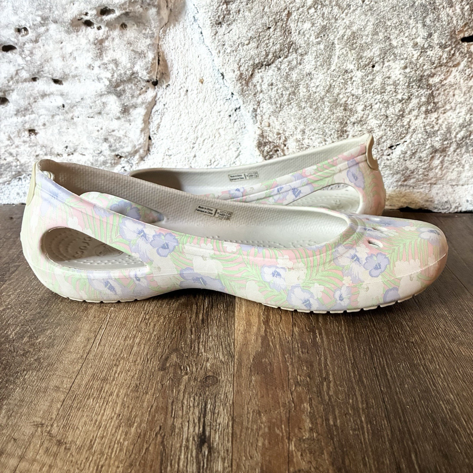 Crocs Kadee Slip On Ballet Flats Pastel Tropical Floral Flower Print Womens 8