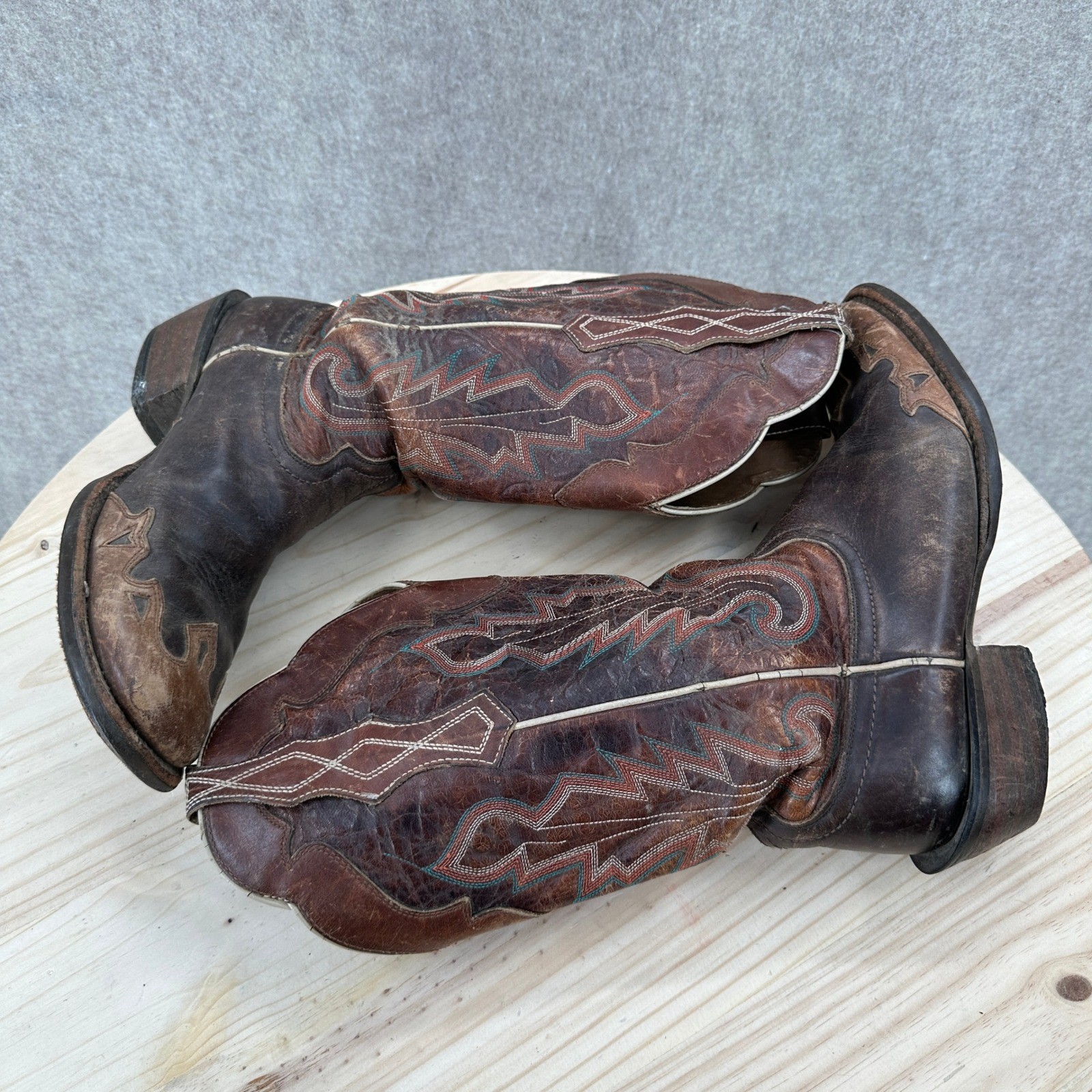 Ariat Womens Brown Leather Western Cowboy Boots Stitched Distressed Size 8.5 B