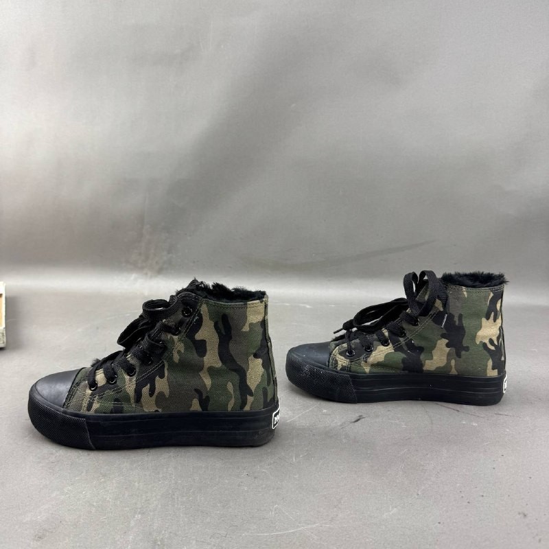Mudd Womens Camo Shoes Beyley High Top Sneakers Size 8