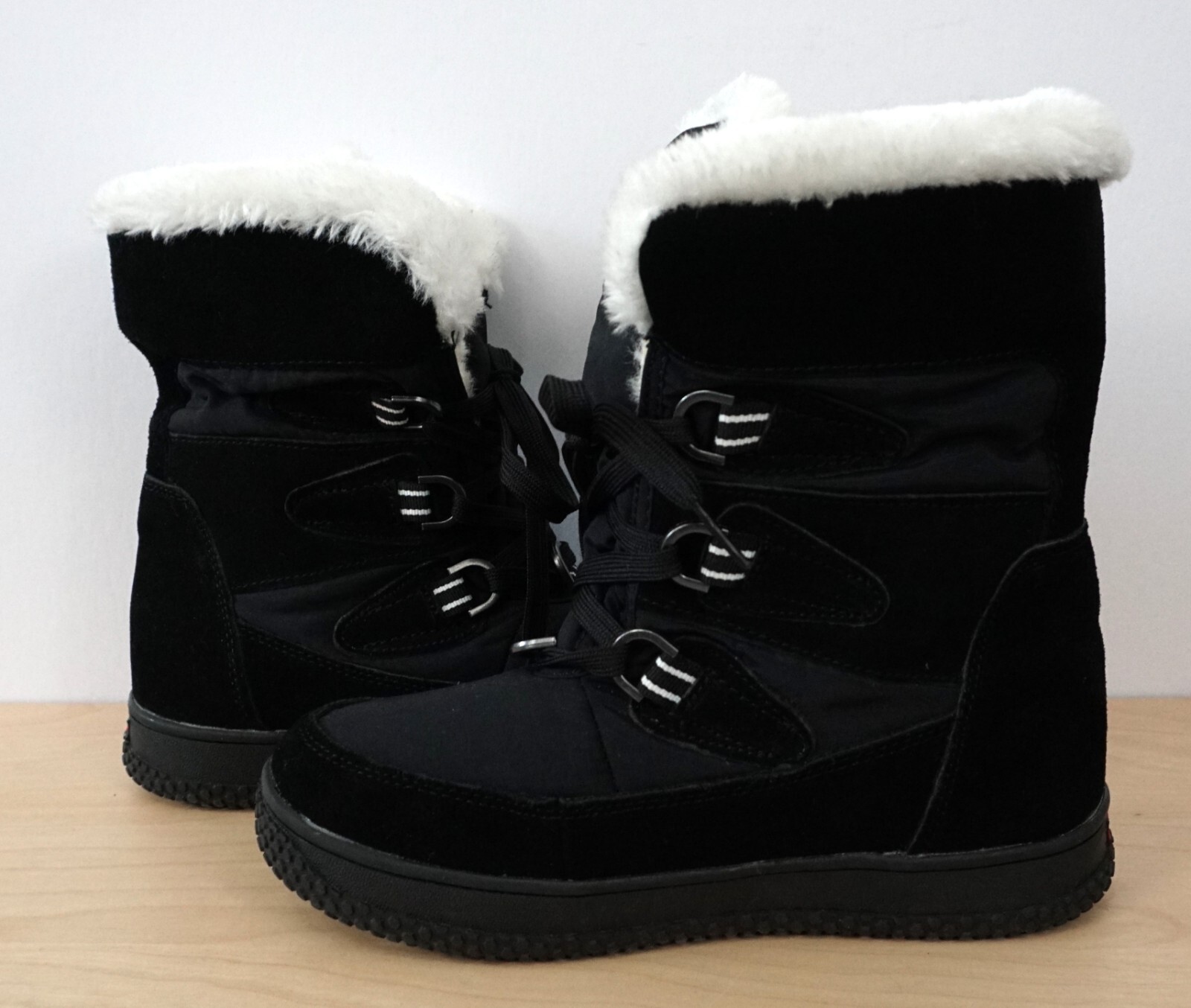 Khombu Black White Lace Up Faux Fur Winter Fall Boots Size 6 M