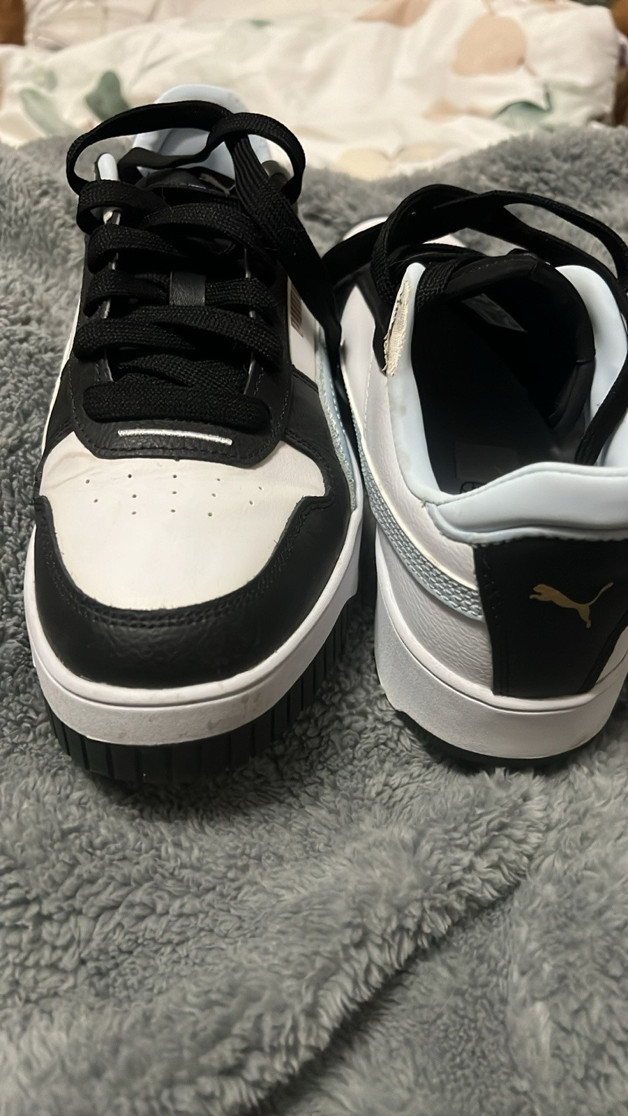 Trendy Street style Puma Carina Street Platform Sneaker – size 7.5