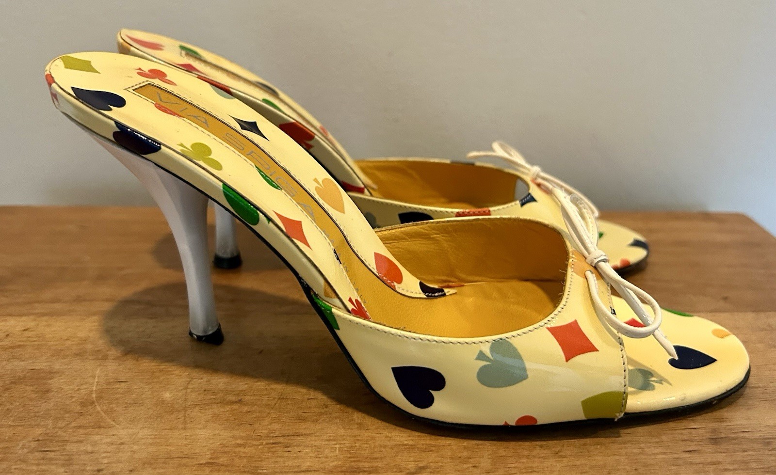VIA SPIGA Heart High Heels Slides 6.5 Cards Diamond Spade Club Casino Las Vegas