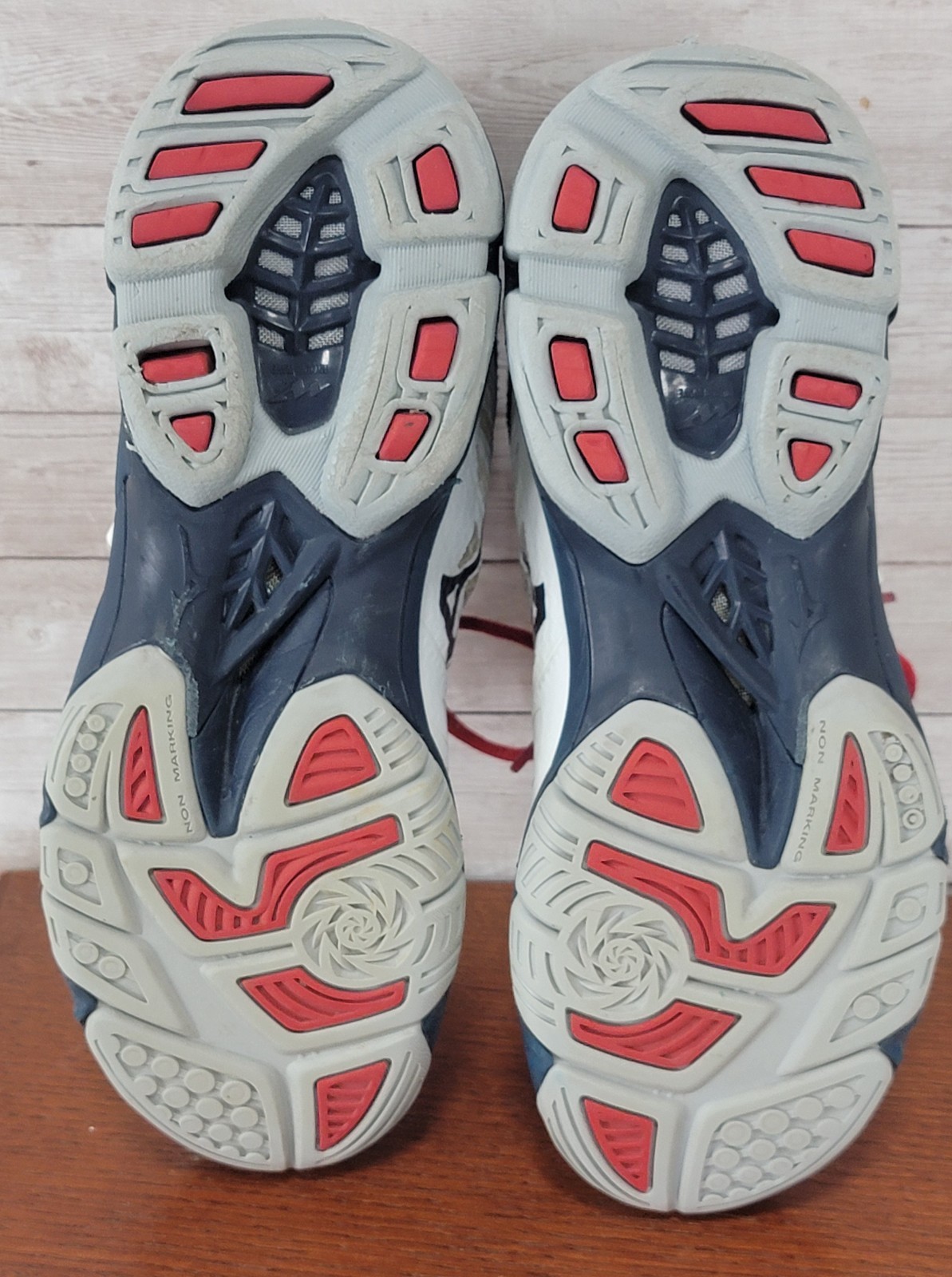 Mizuno Wave Lightning Z4 Women’s Sz 8.5 Volleyball Shoes Red White & Blue