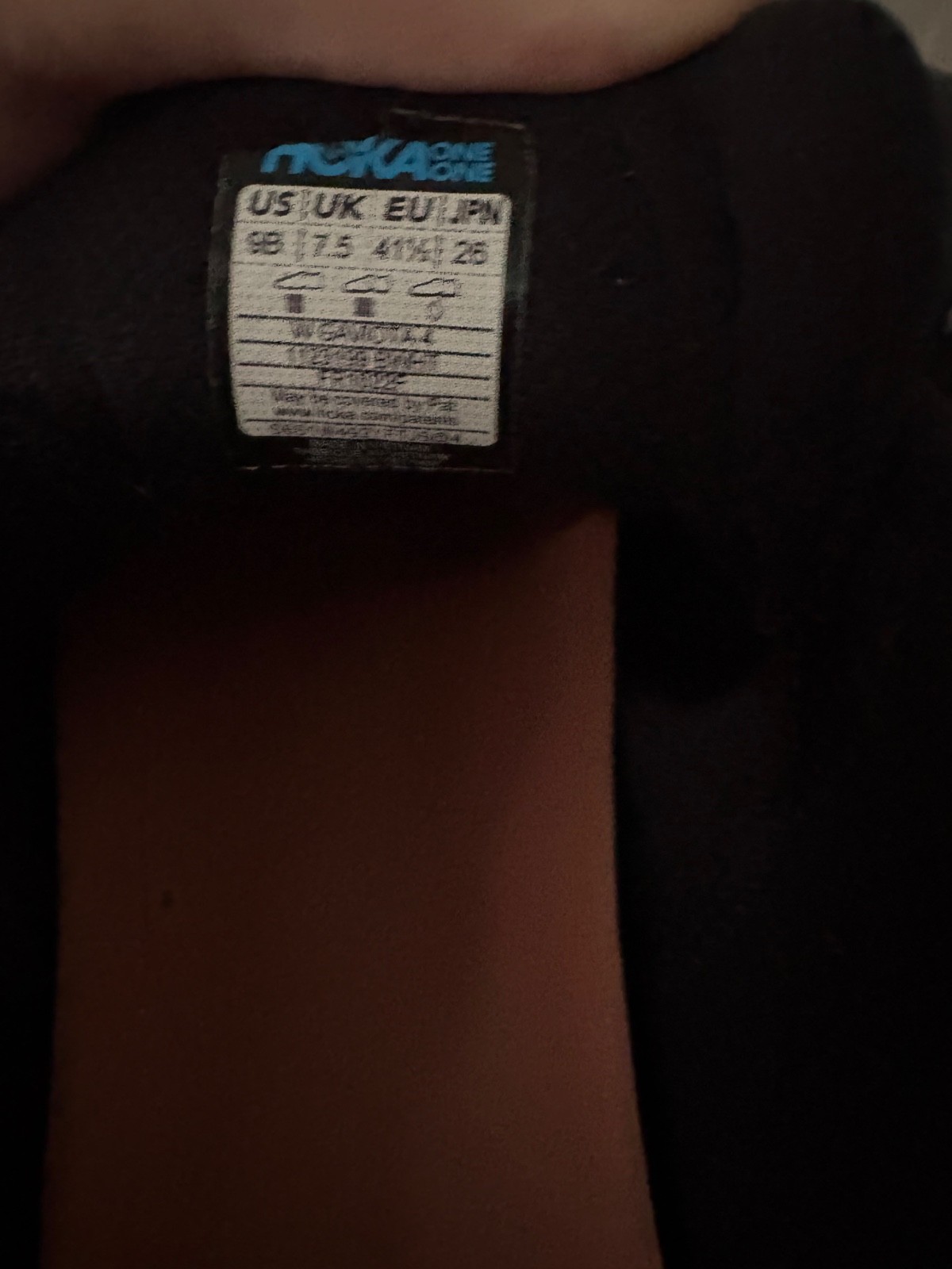 hoka one one black size 9B