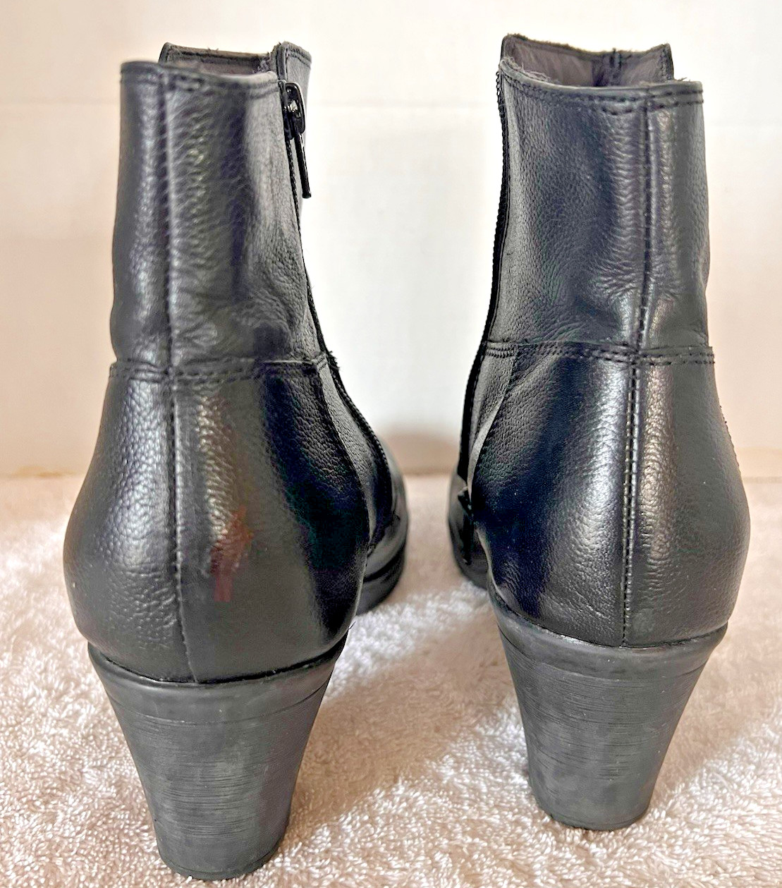 Clarks Bendables Carleta Paris Leather Women’s 10M Black Heeled Ankle Boot NEW