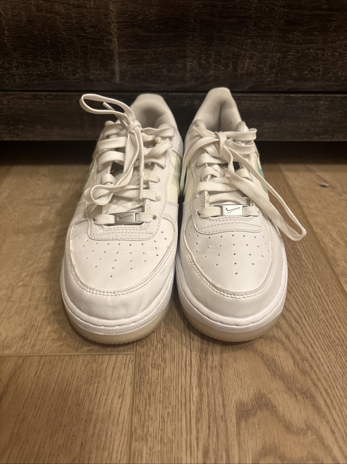 Size 6.5 Y- Nike Air Force 1 ’07 Jade Ice